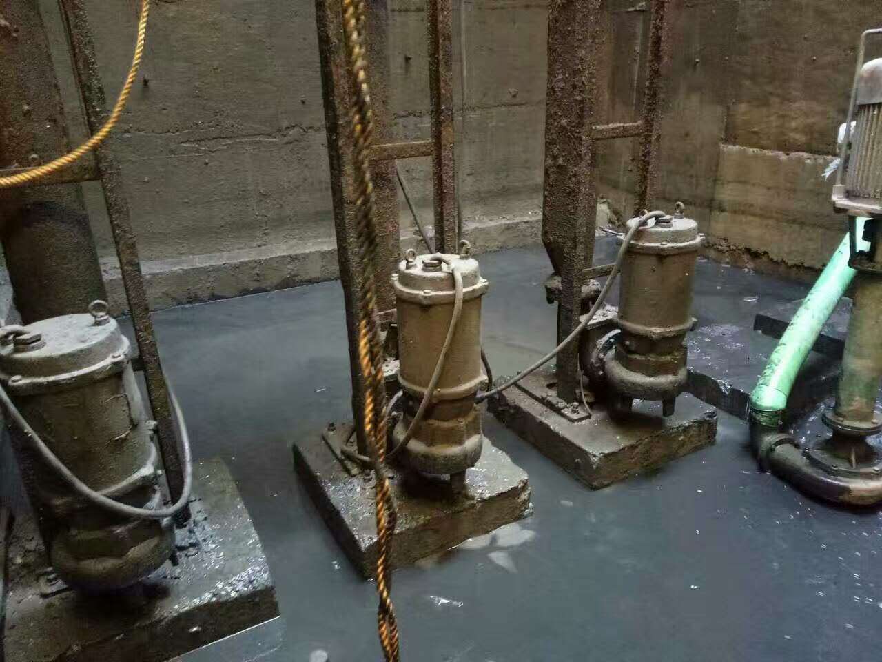 庐江污水池清理